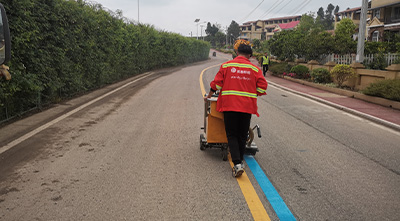如何养护道路交通标线？