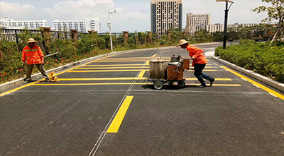 夏季如何进行道路划线？