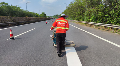高速公路进行道路划线有哪些注意要点？