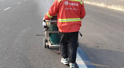 城市道路划线施工如何做好安全防护？