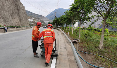 道路划线施工出现气泡怎么办？